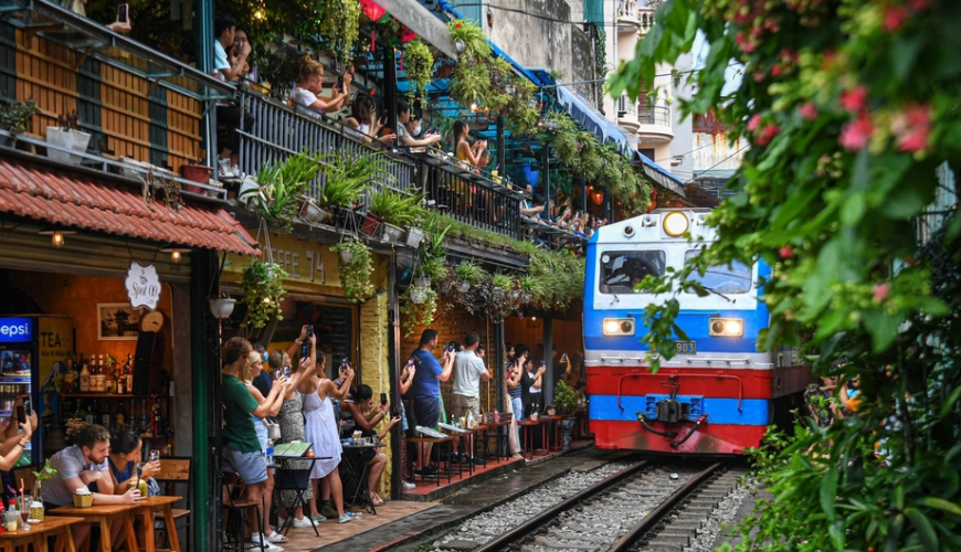 Ha Noi – City Tour with ChaloTrip