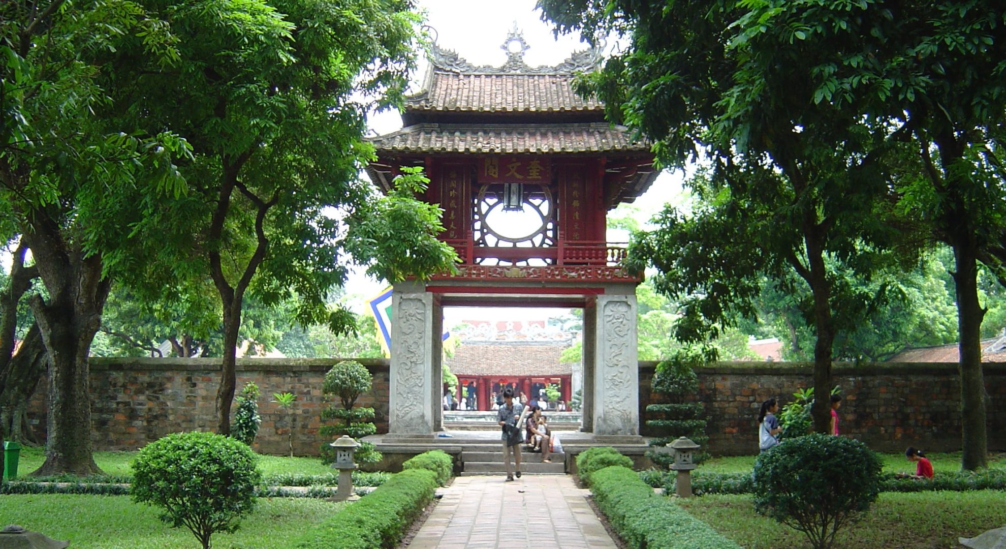 (Khue Van Cac in Van Mieu Quoc Tu Giam – Temple of Literature)