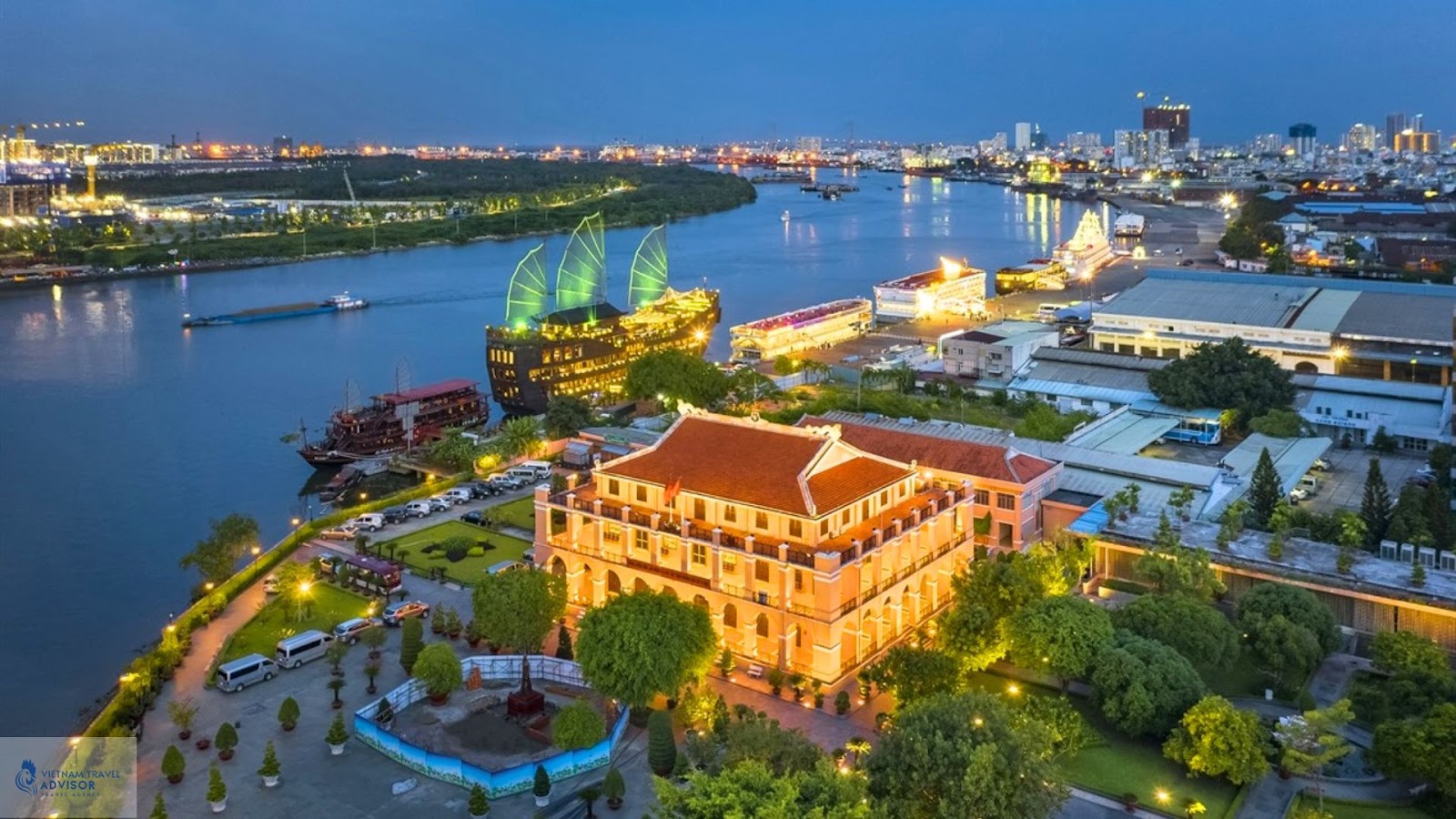 (Nha Rong Port seen from above)