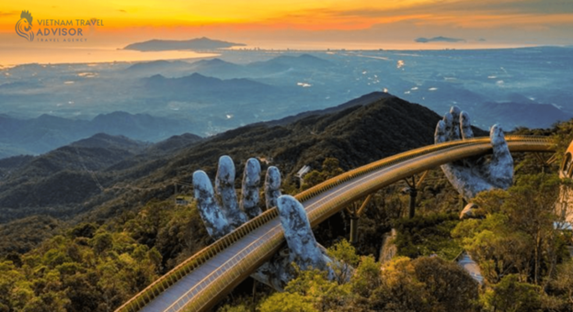(Sunset on the Golden Bridge)